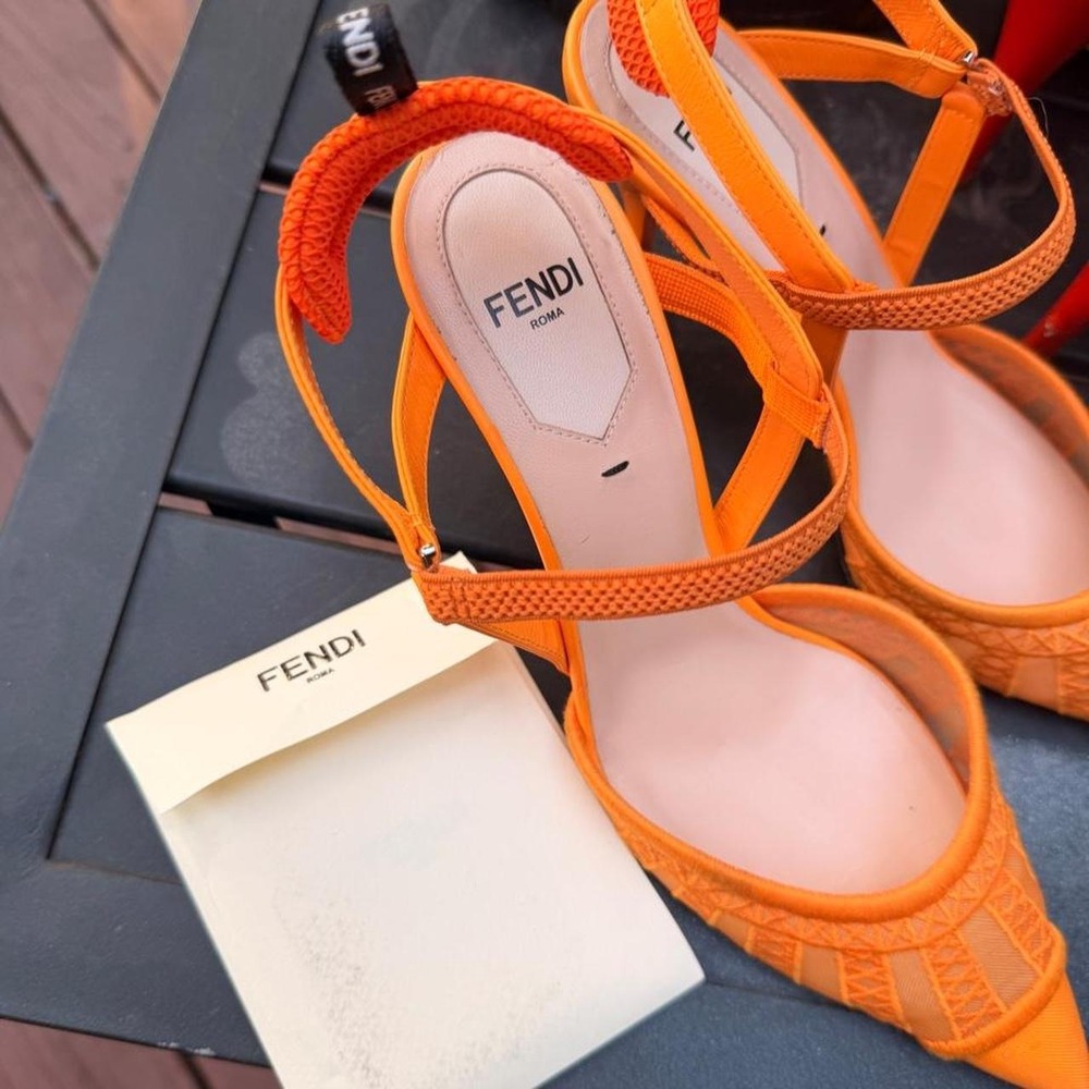 Fendi Colibri Orange Mesh Slingback Pumps Neon Pointed Toe Kitten Heels 36.5 - Picture 8 of 8
